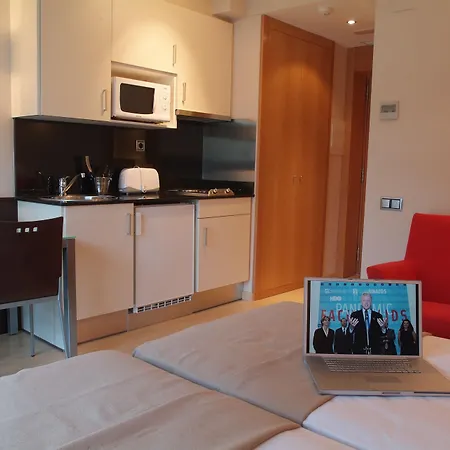 Royal Marina Gardens Кастельдефельс