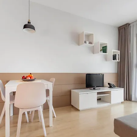 Апартаменты Royal Marina Gardens Кастельдефельс