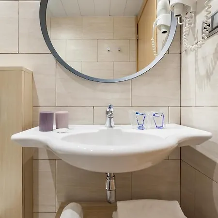Royal Marina Gardens Apartment